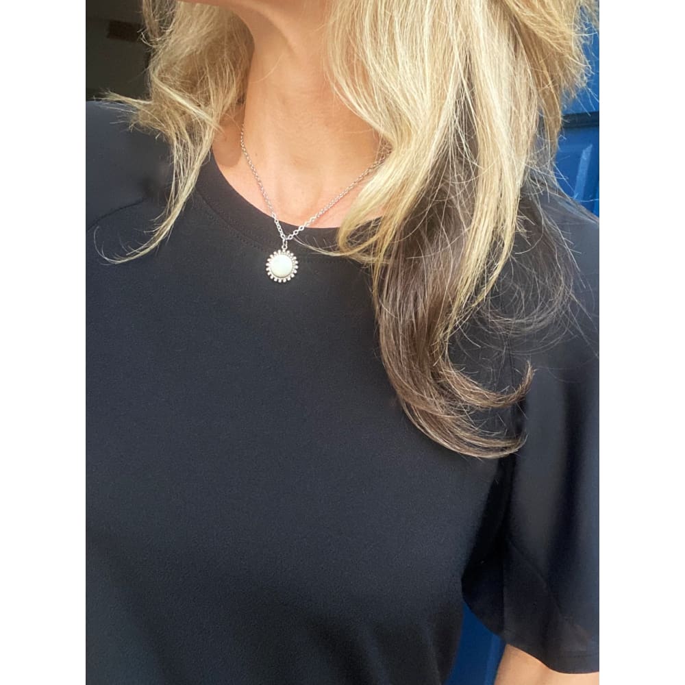 MOTHER OF PEARL NECKLACE