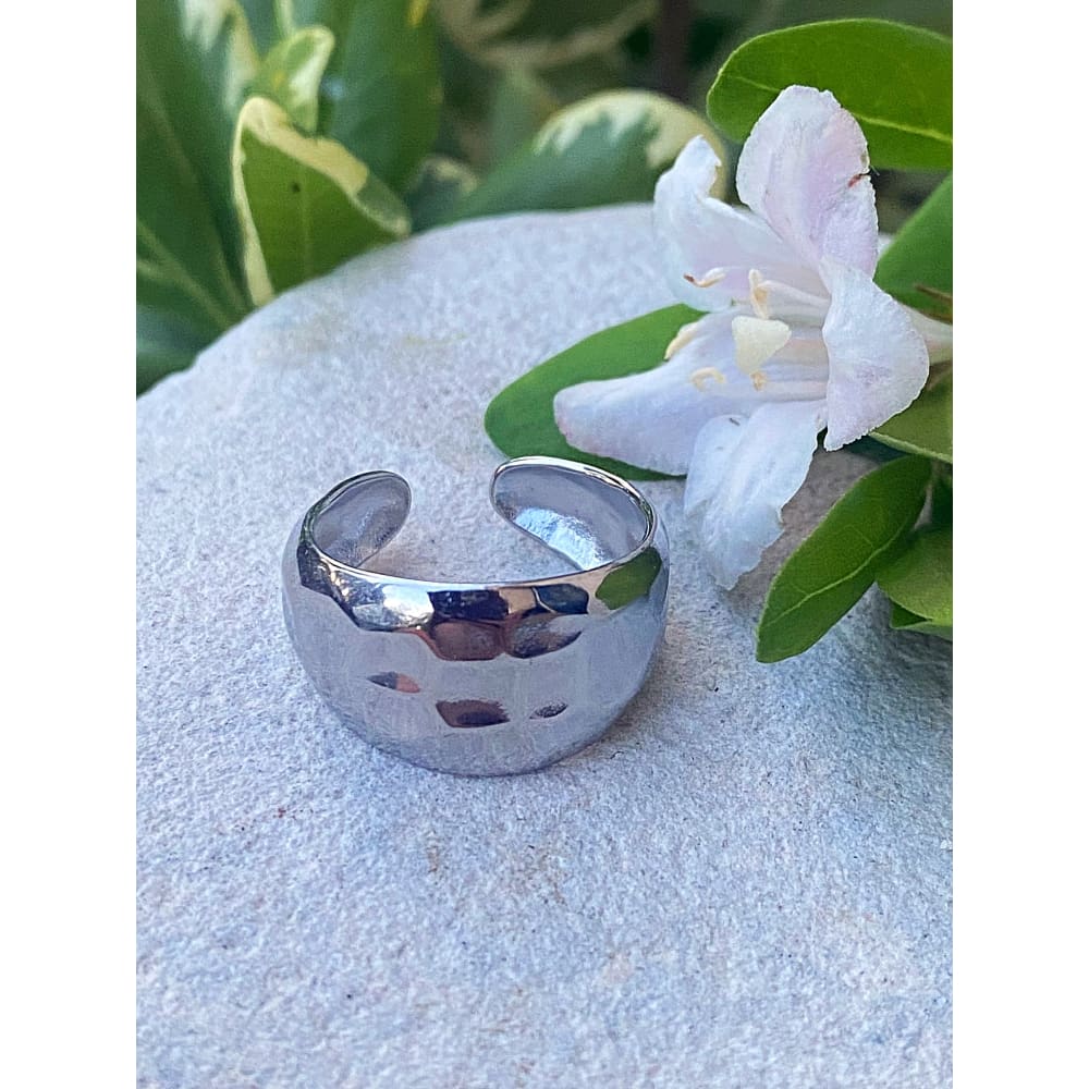 HAMMERED CUFF RING