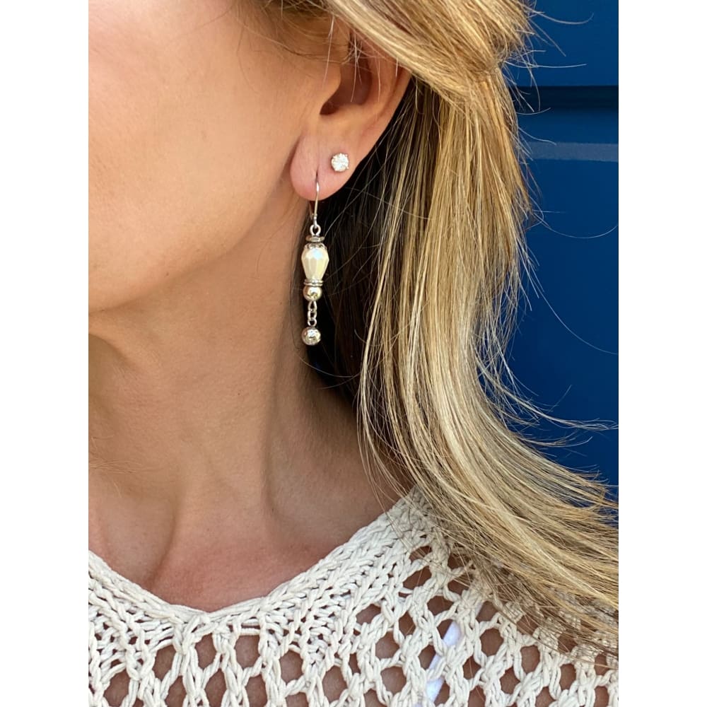GLASS PEARL EARRINGS