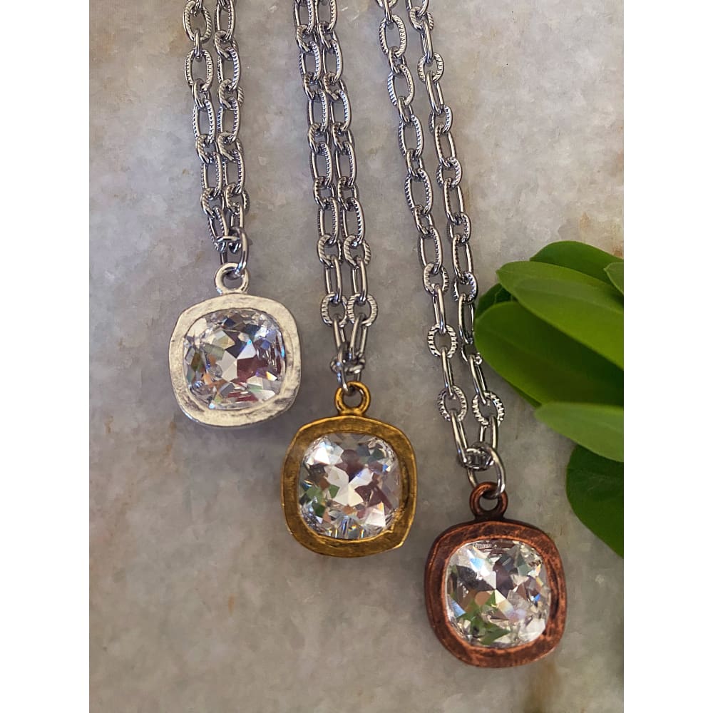 CRYSTAL SQ BEZEL NECKLACE