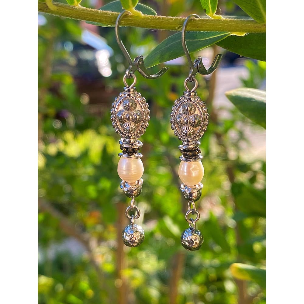 PEARL LANTERN EARRINGS