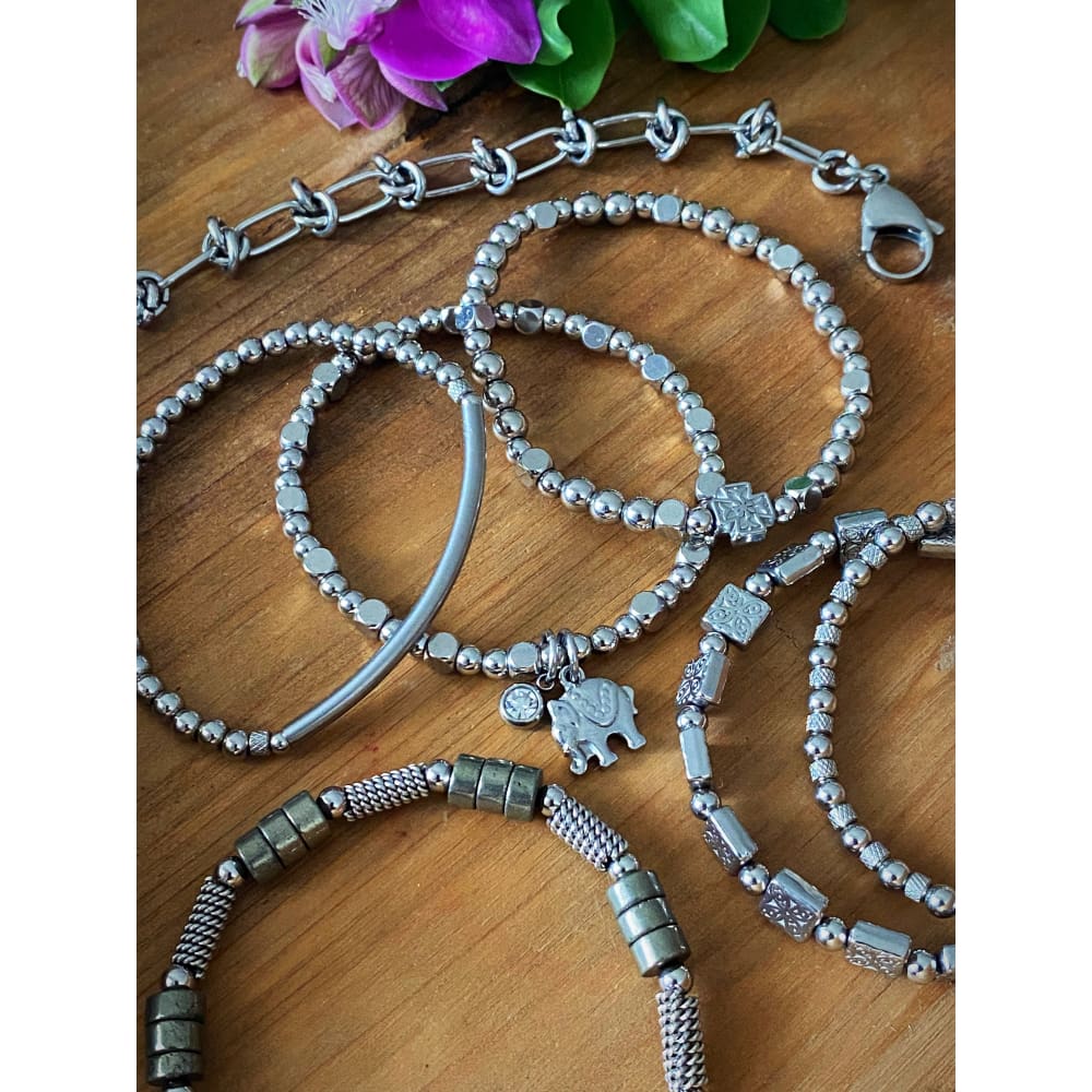 ELLE CHARM BRACELET