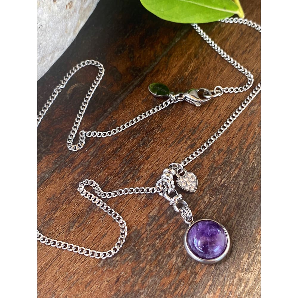 AMETHYST CHARM NECKLACE