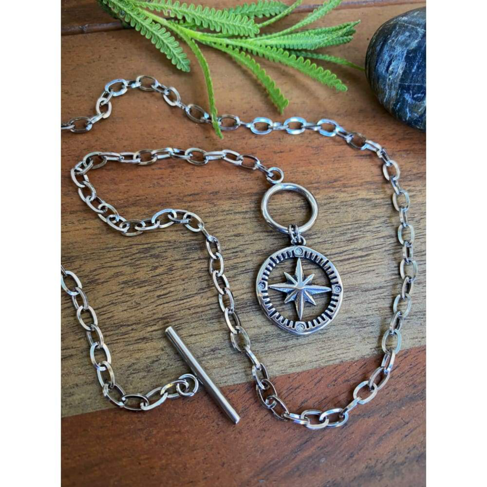 NORTH STAR NECKLACE