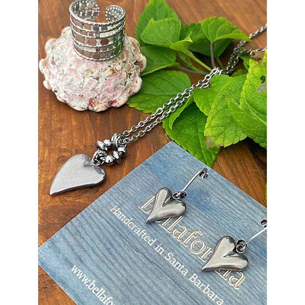 SILVER HEART NECKLACE