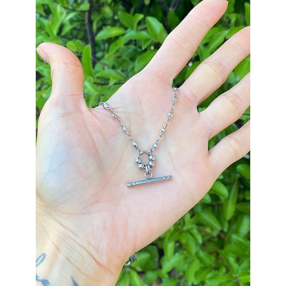 BEADED T-BAR NECKLACE