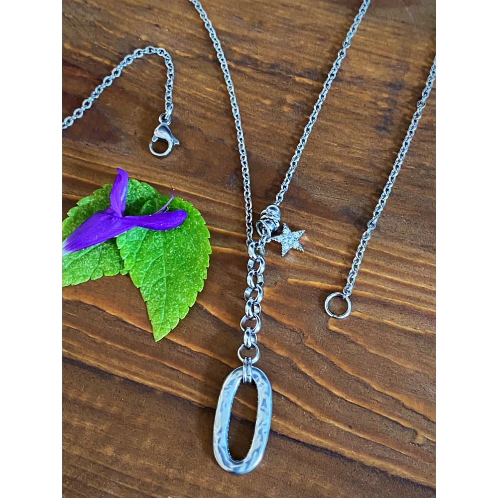 FIONA STAR NECKLACE