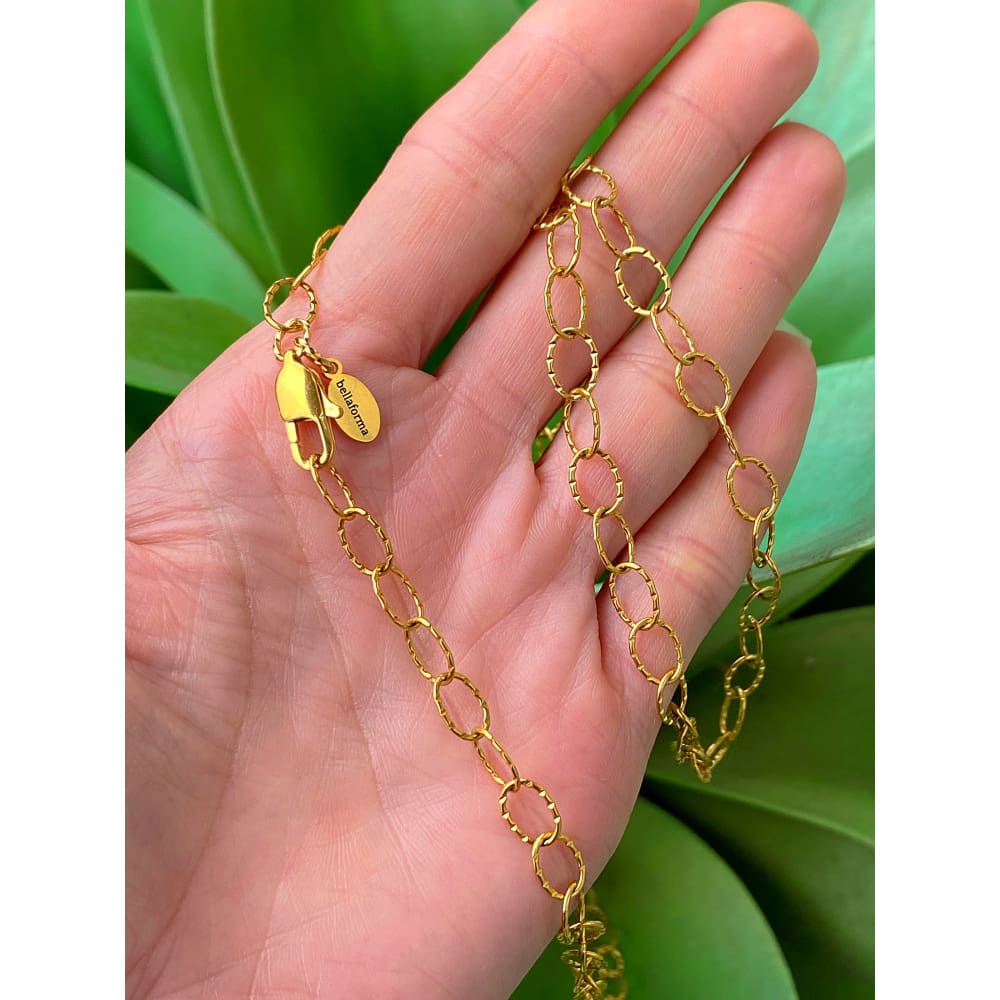 GOLD OVAL NECKLACE