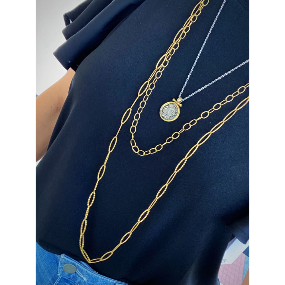 GOLD OVAL NECKLACE