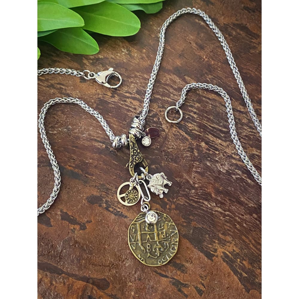 ELLE CHARM NECKLACE