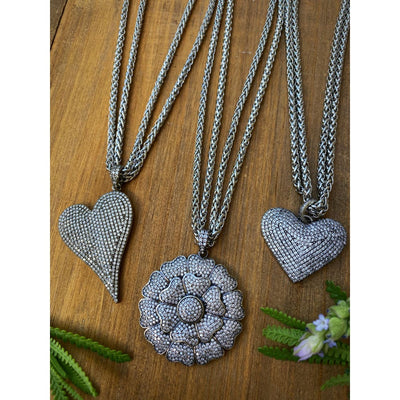 PAVÉ ANTIQUE NECKLACE