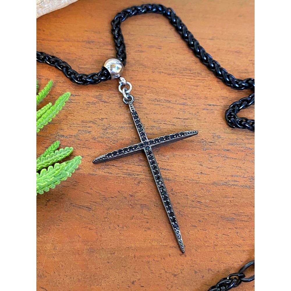 GUNMETAL CROSS CHOKER