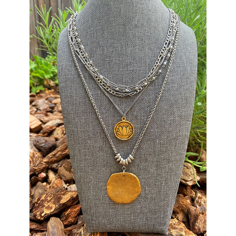 RUSTIC MEDALLION NECKLACE