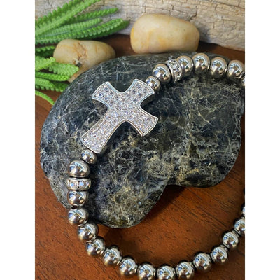 PAVÉ CROSS BRACELET
